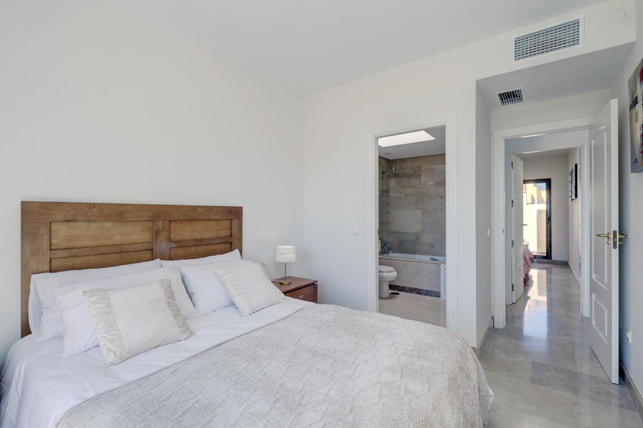 Duquesa Village Apartment - 2 Bed/2 Bath Apartment With Panoramic Sea Views Manilva Exterior foto
